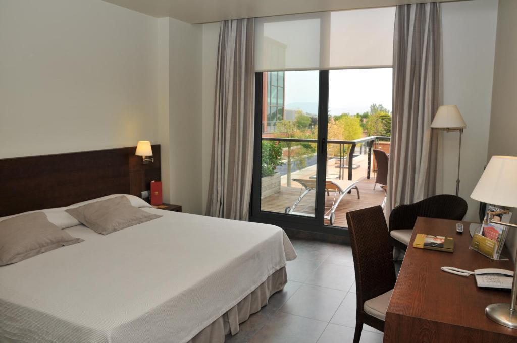 Hotel Barcelona Golf Resort 4 Sup Sant Esteve Sesrovires Phòng bức ảnh