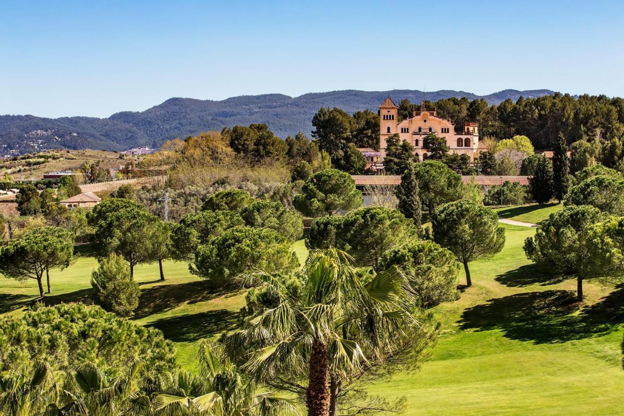 Hotel Barcelona Golf Resort 4 Sup Sant Esteve Sesrovires Ngoại thất bức ảnh