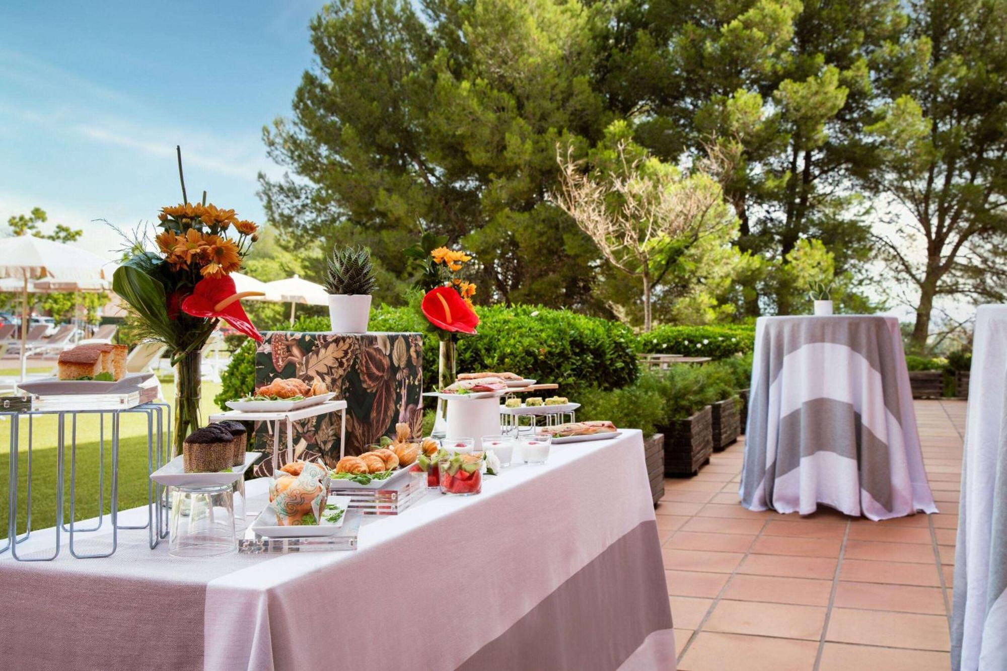Dolce By Wyndham Barcelona Resort Sant Esteve Sesrovires Ngoại thất bức ảnh