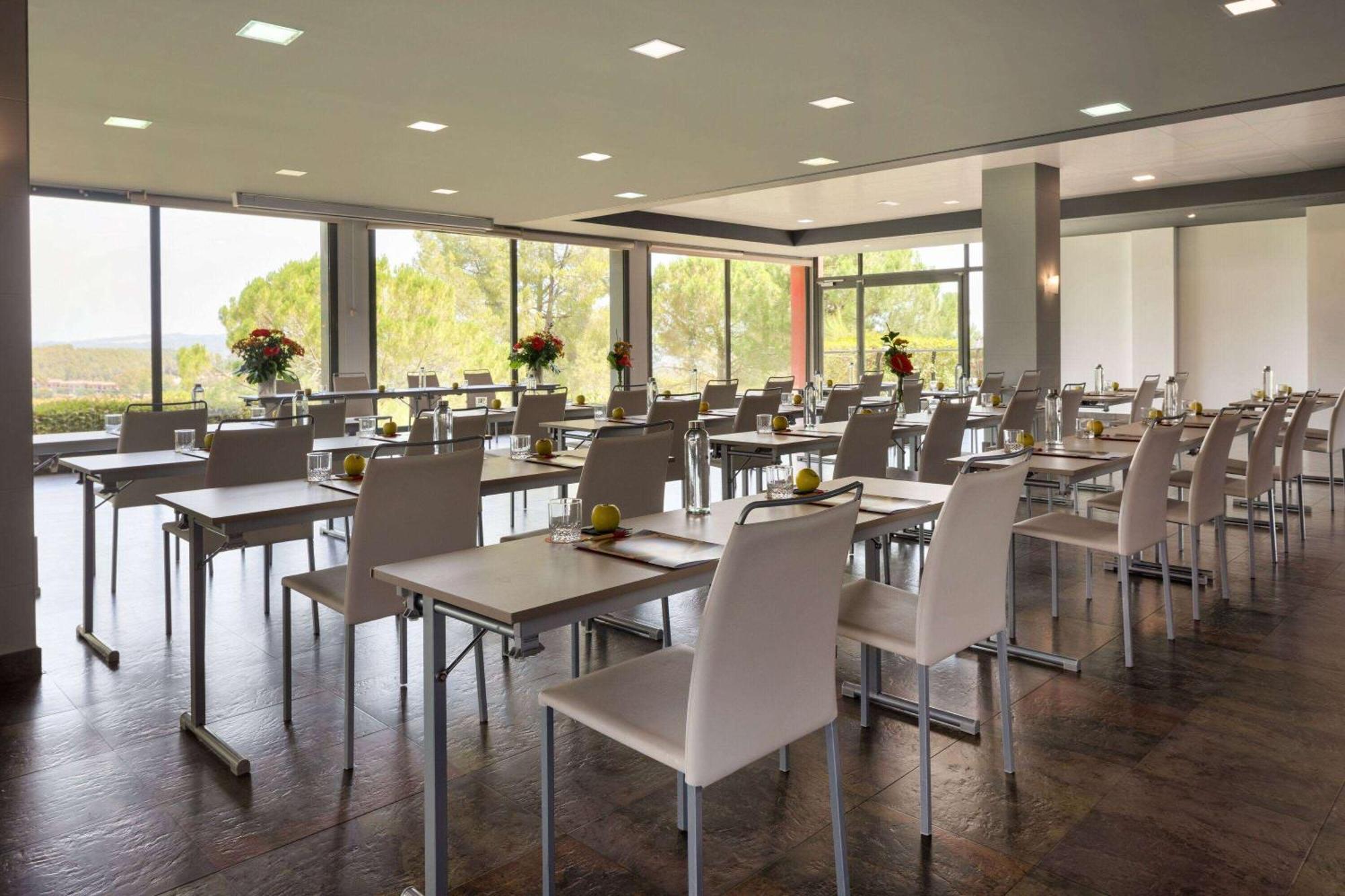 Dolce By Wyndham Barcelona Resort Sant Esteve Sesrovires Ngoại thất bức ảnh