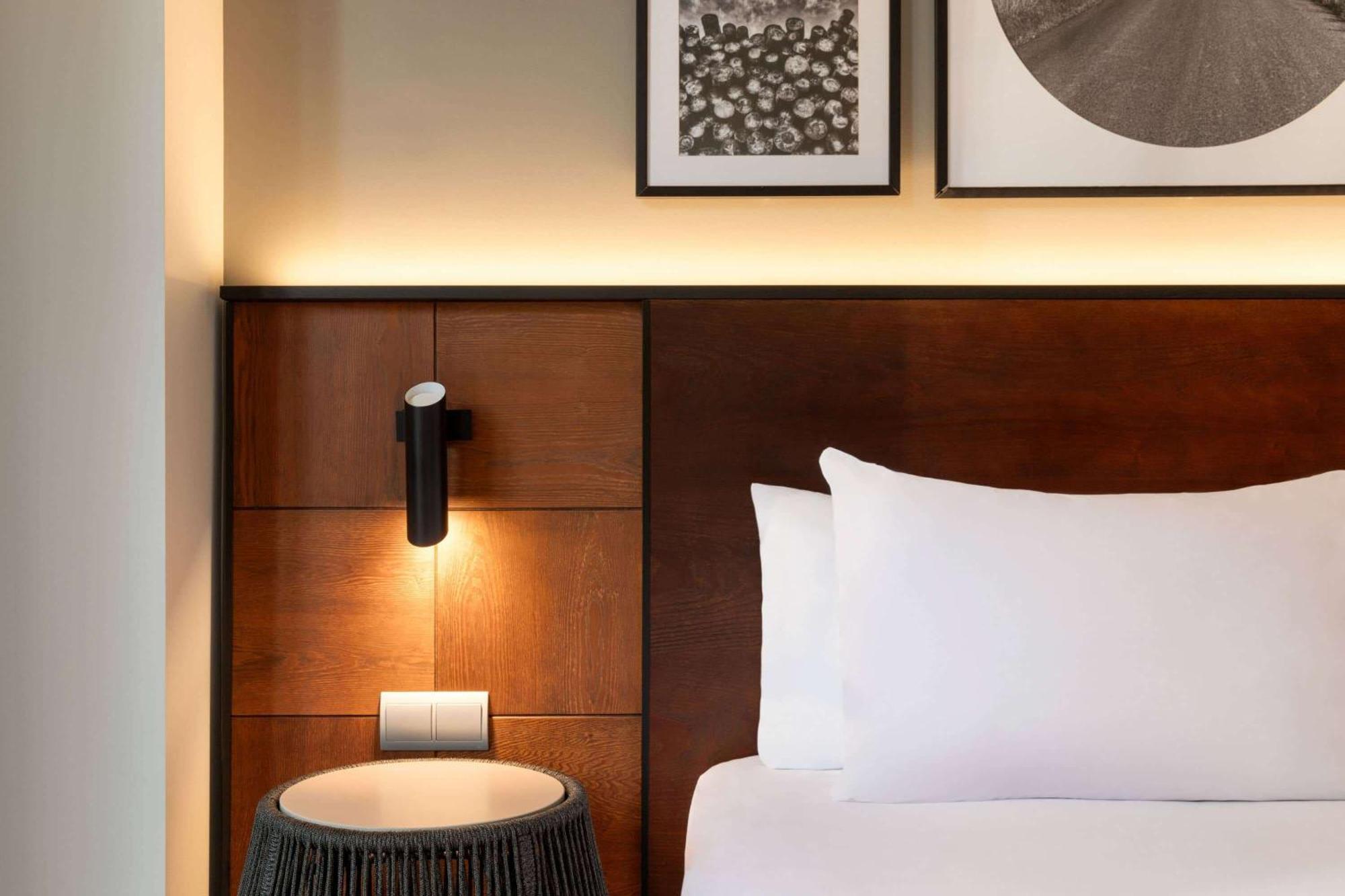 Dolce By Wyndham Barcelona Resort Sant Esteve Sesrovires Ngoại thất bức ảnh